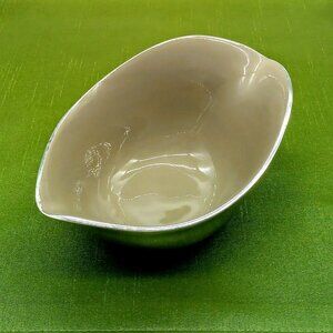 Handmade Lunares Home San Francisco Taupe Silver Exterior Oval Dish